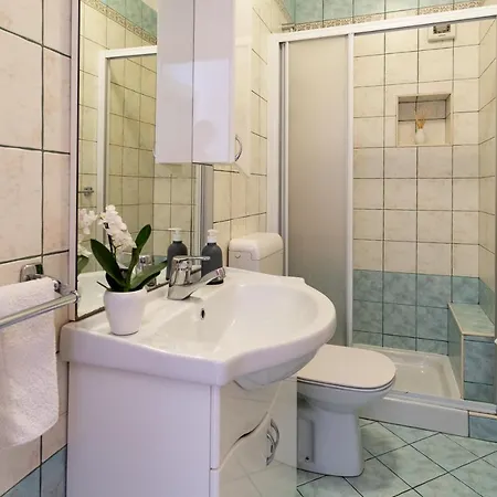 Jolly Porec: Blizu Centra I Mora Apartamento *