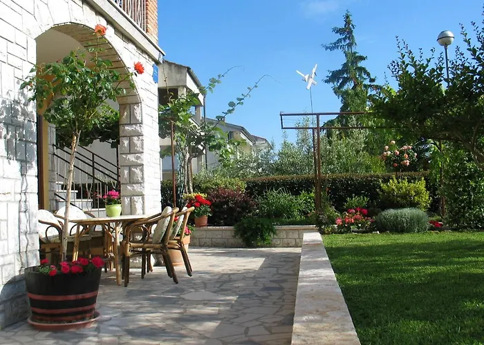 Jolly Porec: Blizu Centra I Mora